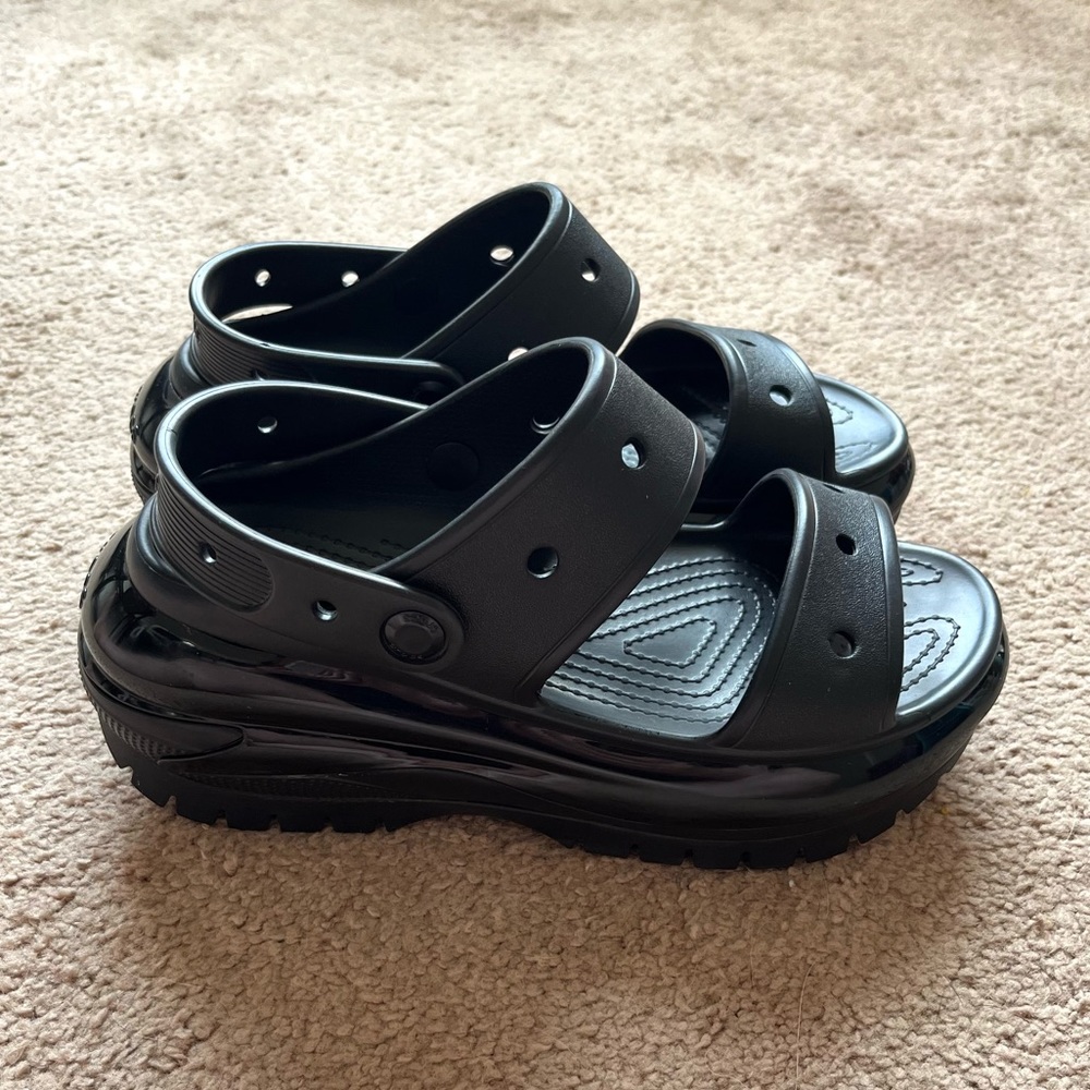 Women's Crocs Mega Crush Sandal Black Size 8